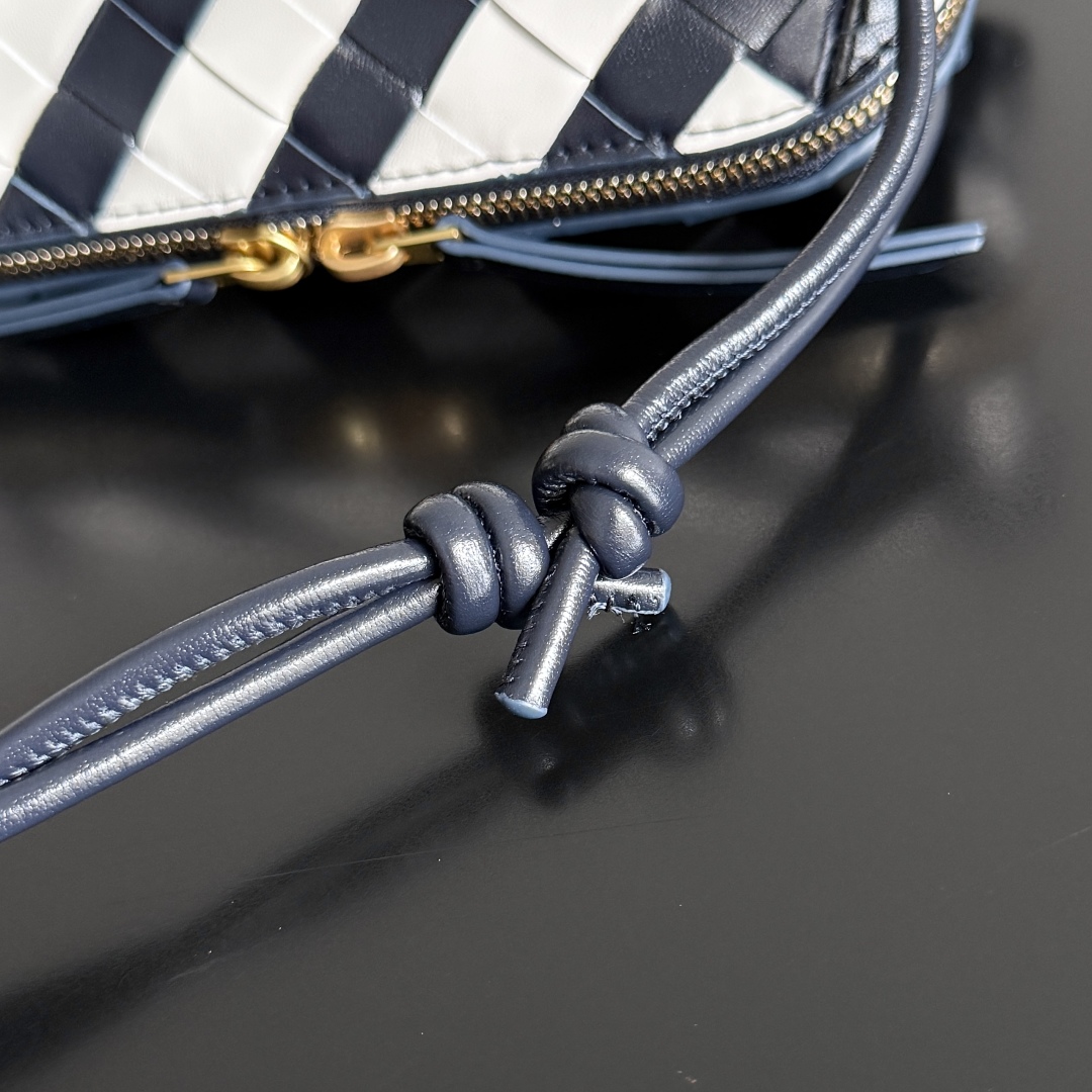 Bottega Veneta Concert Pouch Mini Bag 794258