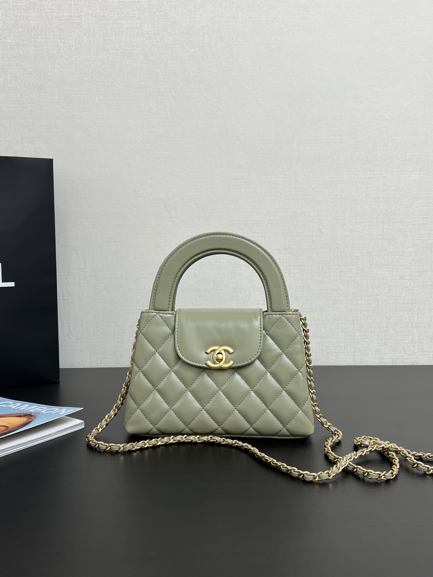 Chanel 25c large kelly diamond handbag 99300
