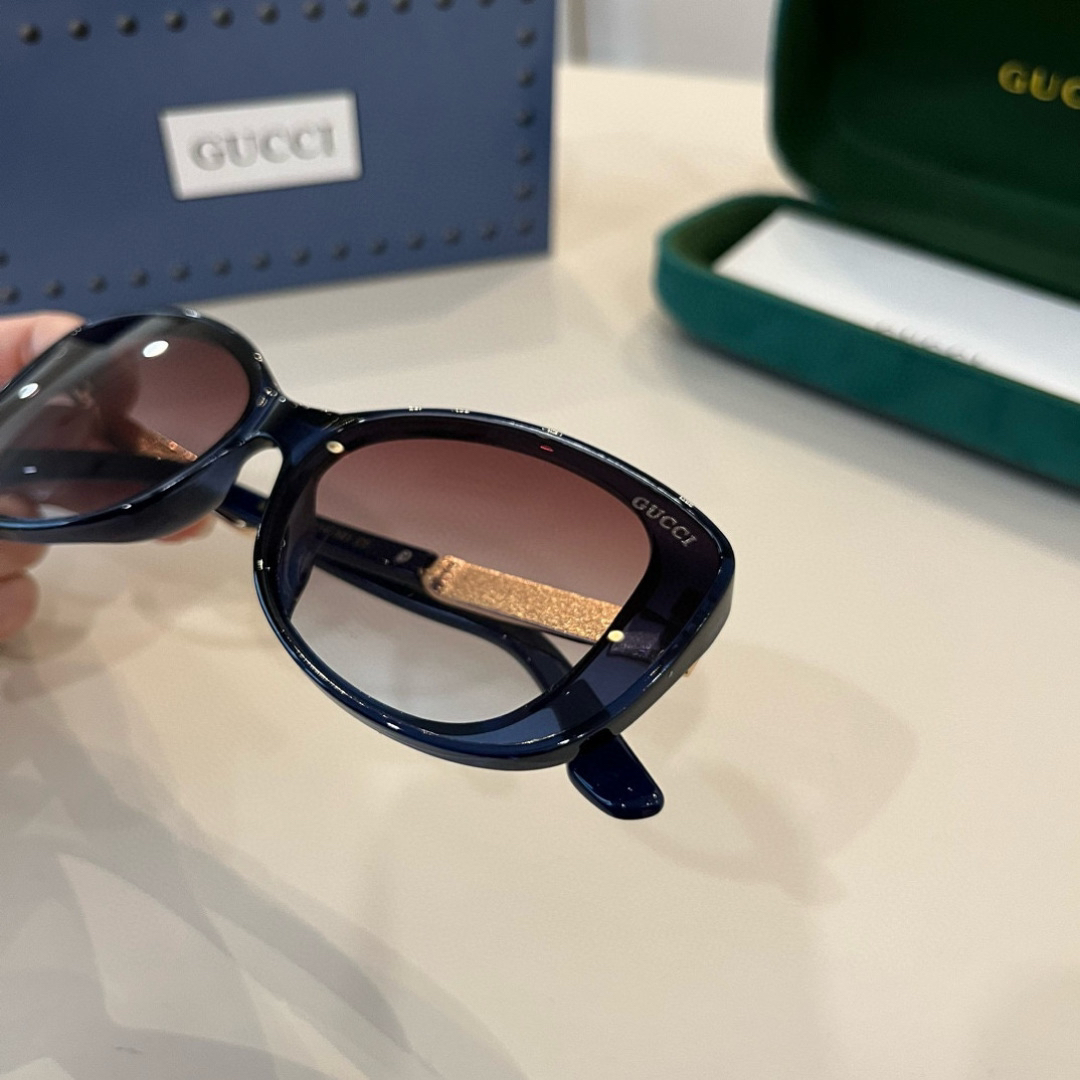 Gucci Round Frame Sunglasses