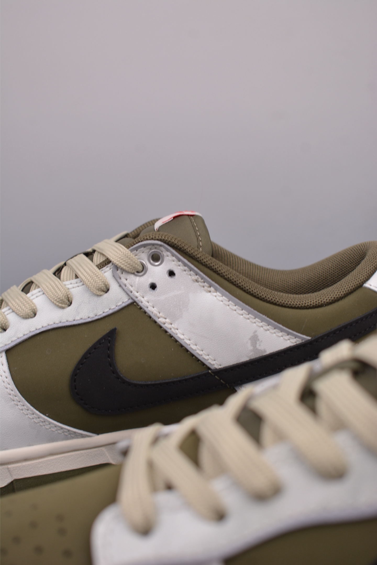 Nike SB Dunk Low 404 NOT FOUND Olive Green Off-White GW1220-010
