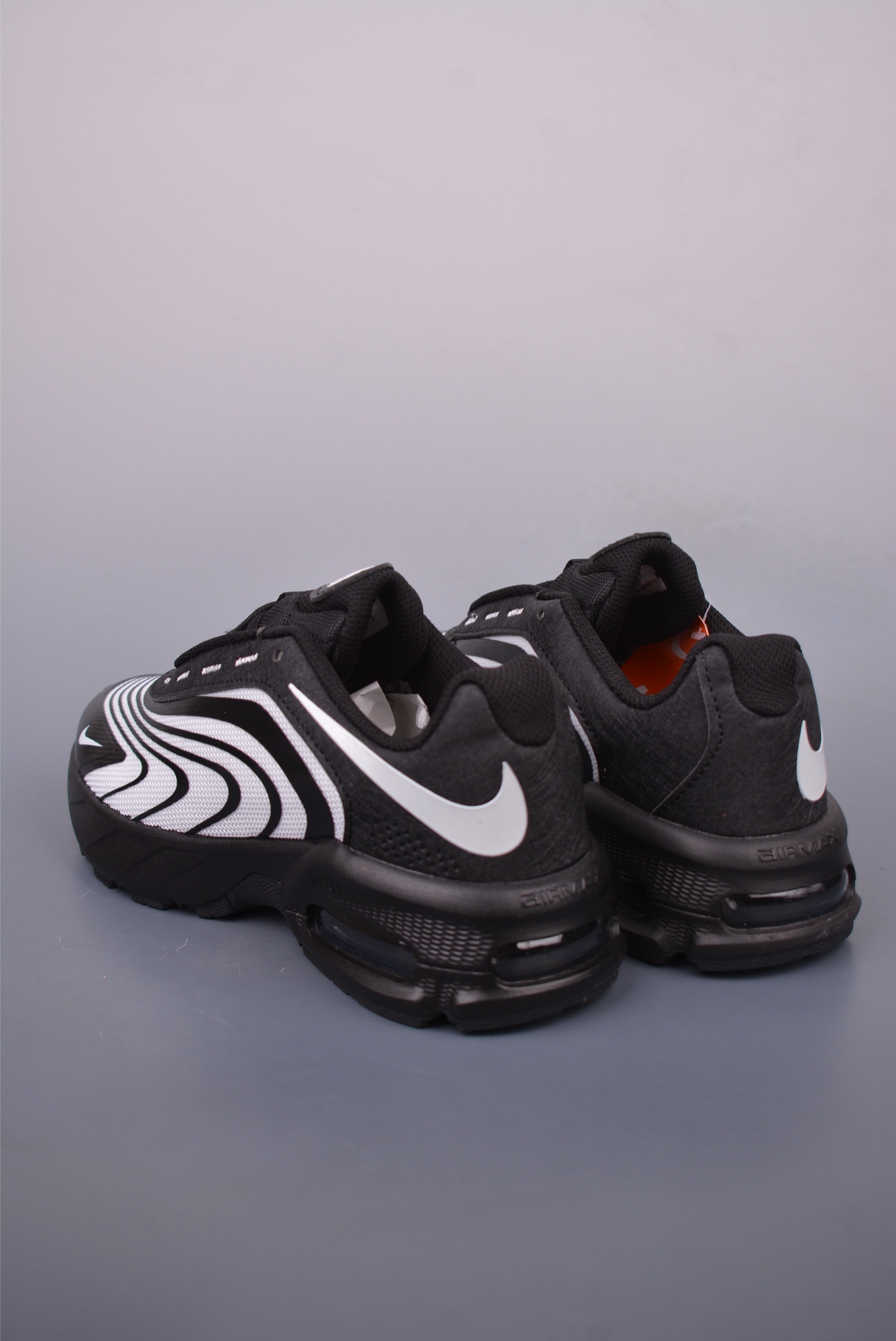 NIKE AIR MAX FIRE 2025 