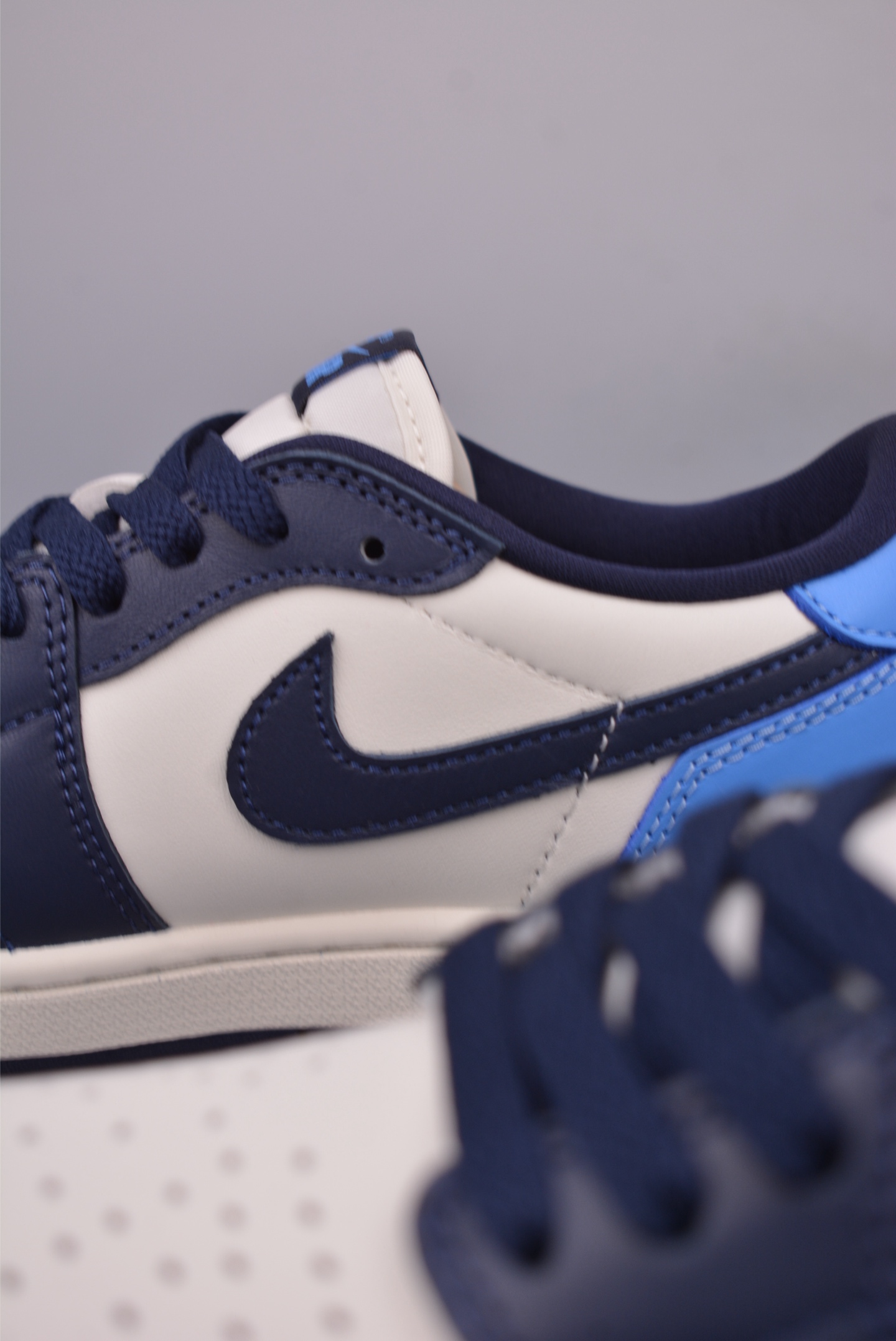 Nike Air Jordan 1 Retro Low OG AJ1 