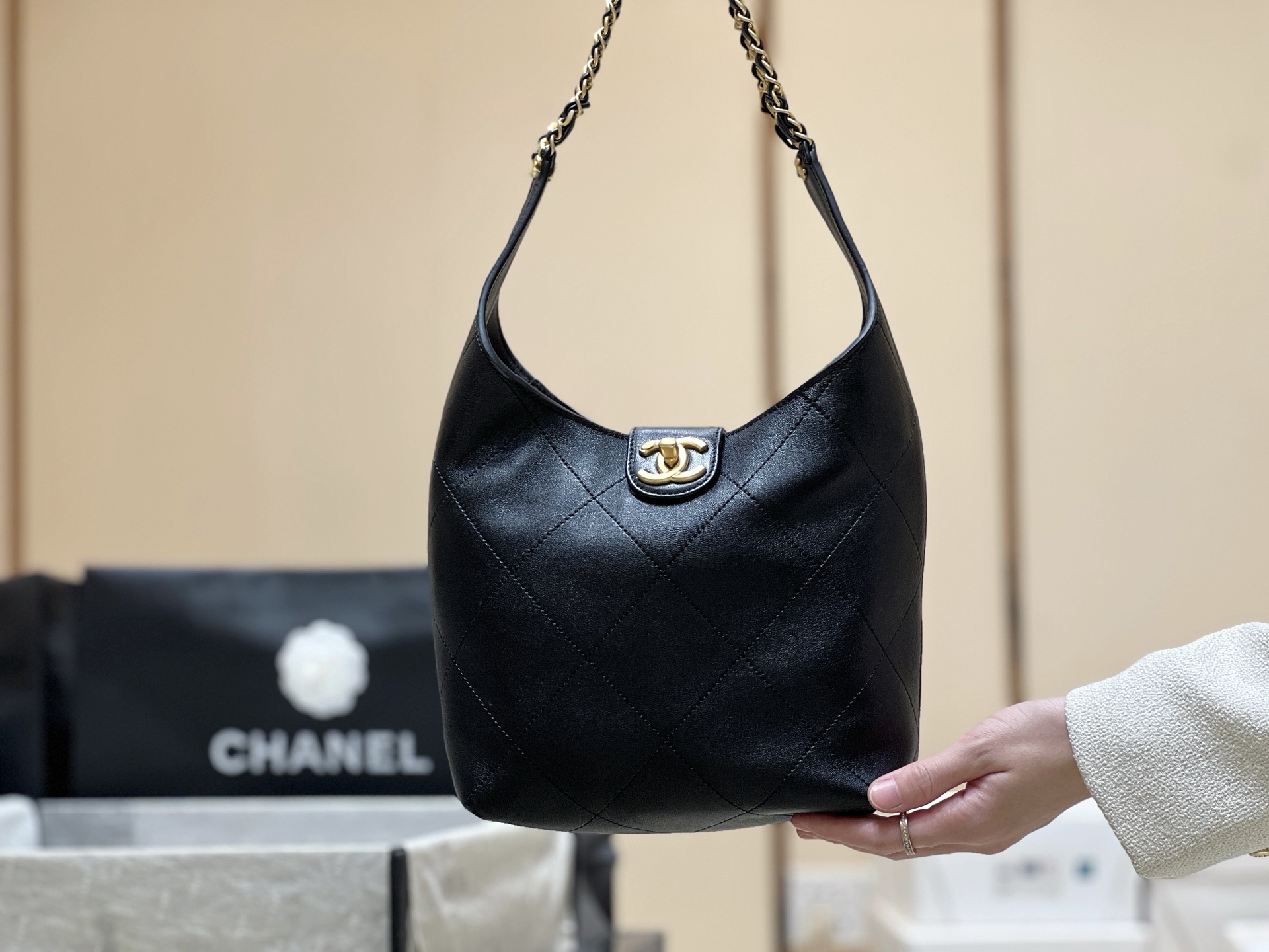 Chanel 25P Spring/Summer Preview Series Hono Hippie Bag AS5403