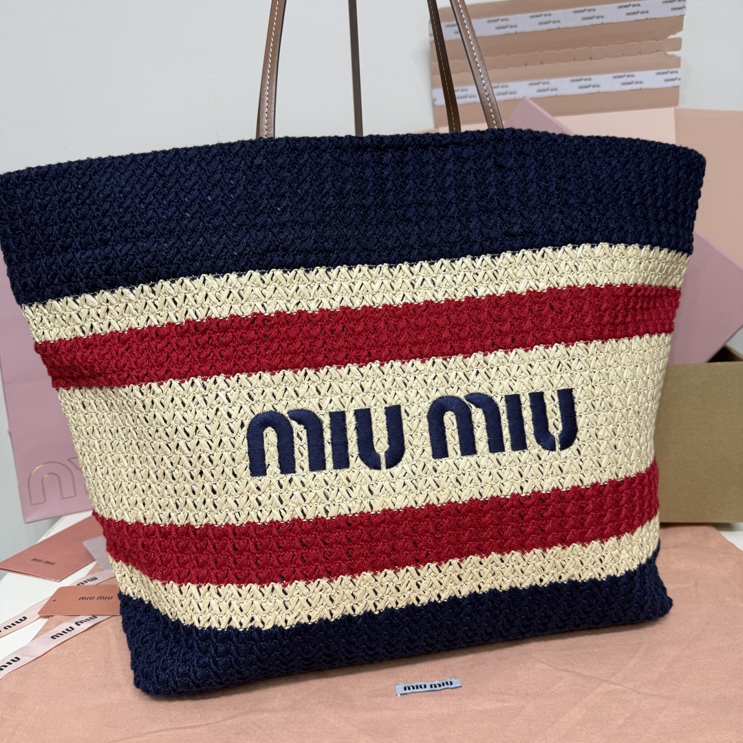 Miu Miu embroidered bag 5BG228