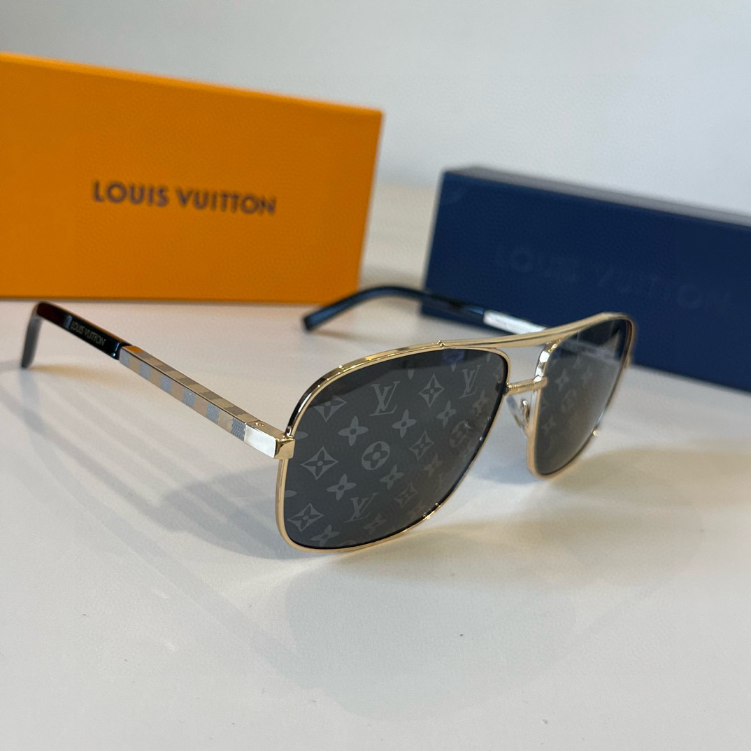 Louis Vuitton Round Frame Sunglasses
