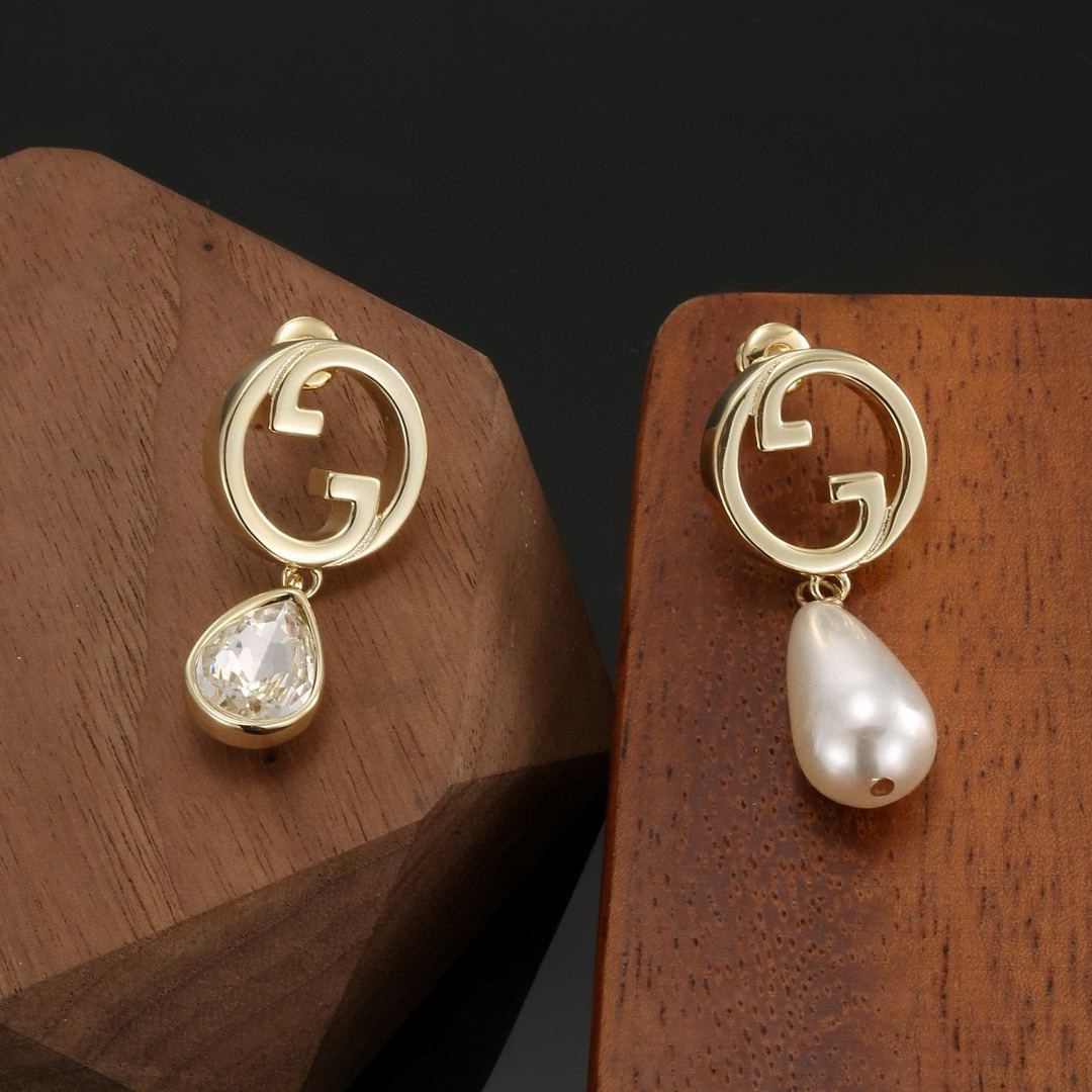 GUCCi Pearl Diamond Earrings