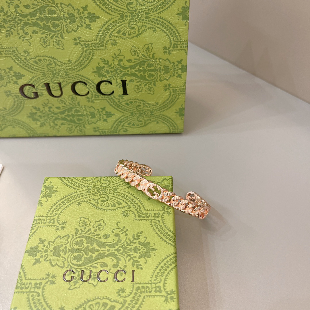 Gucci GG Flat Rose Gold Bracelet
