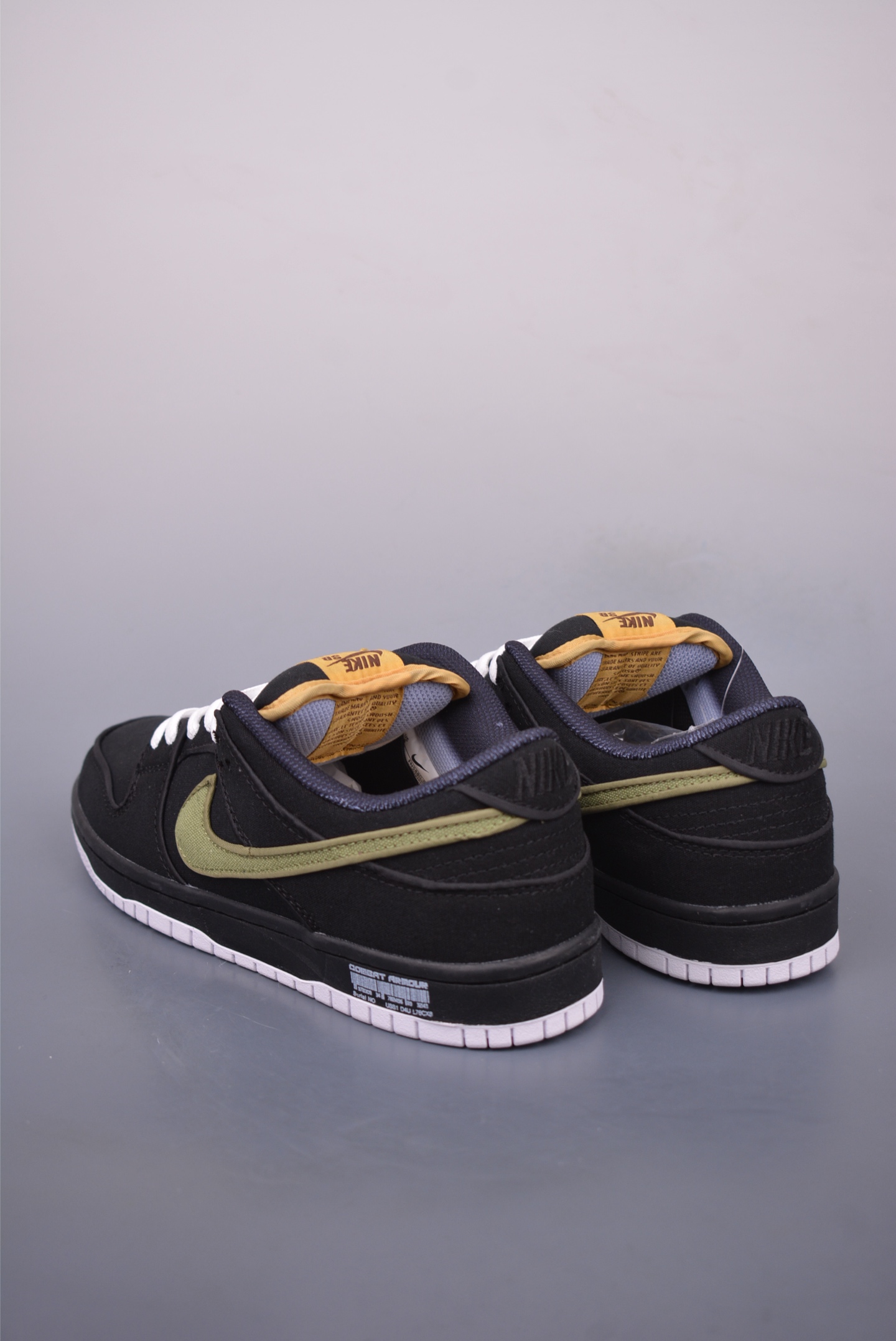 NIKE SB Dunk Low sneakers Canvas Black White Green FN5880-001