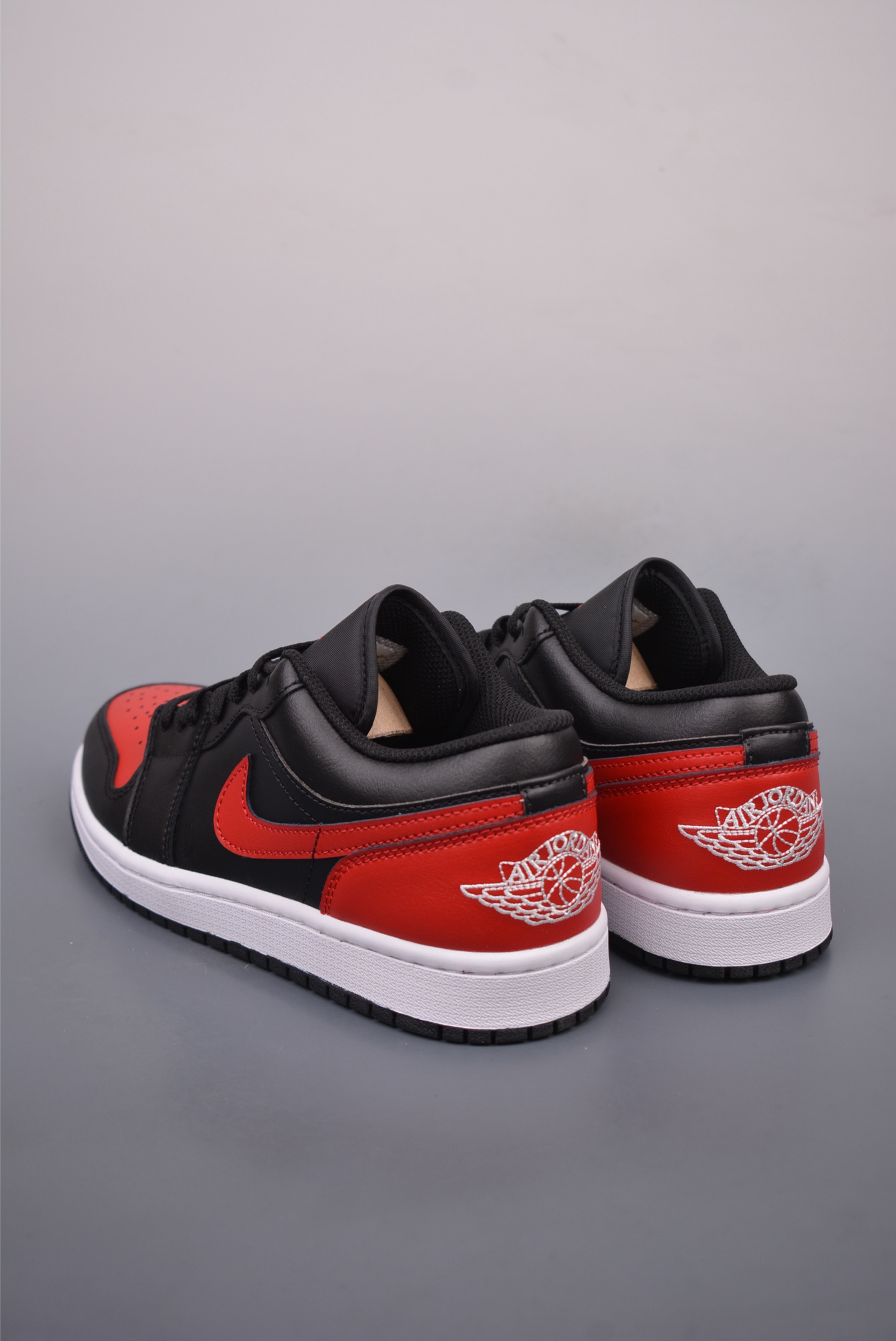 Nike Wmns Air Jordan 1 Low GS Black Red Toe 553558-067