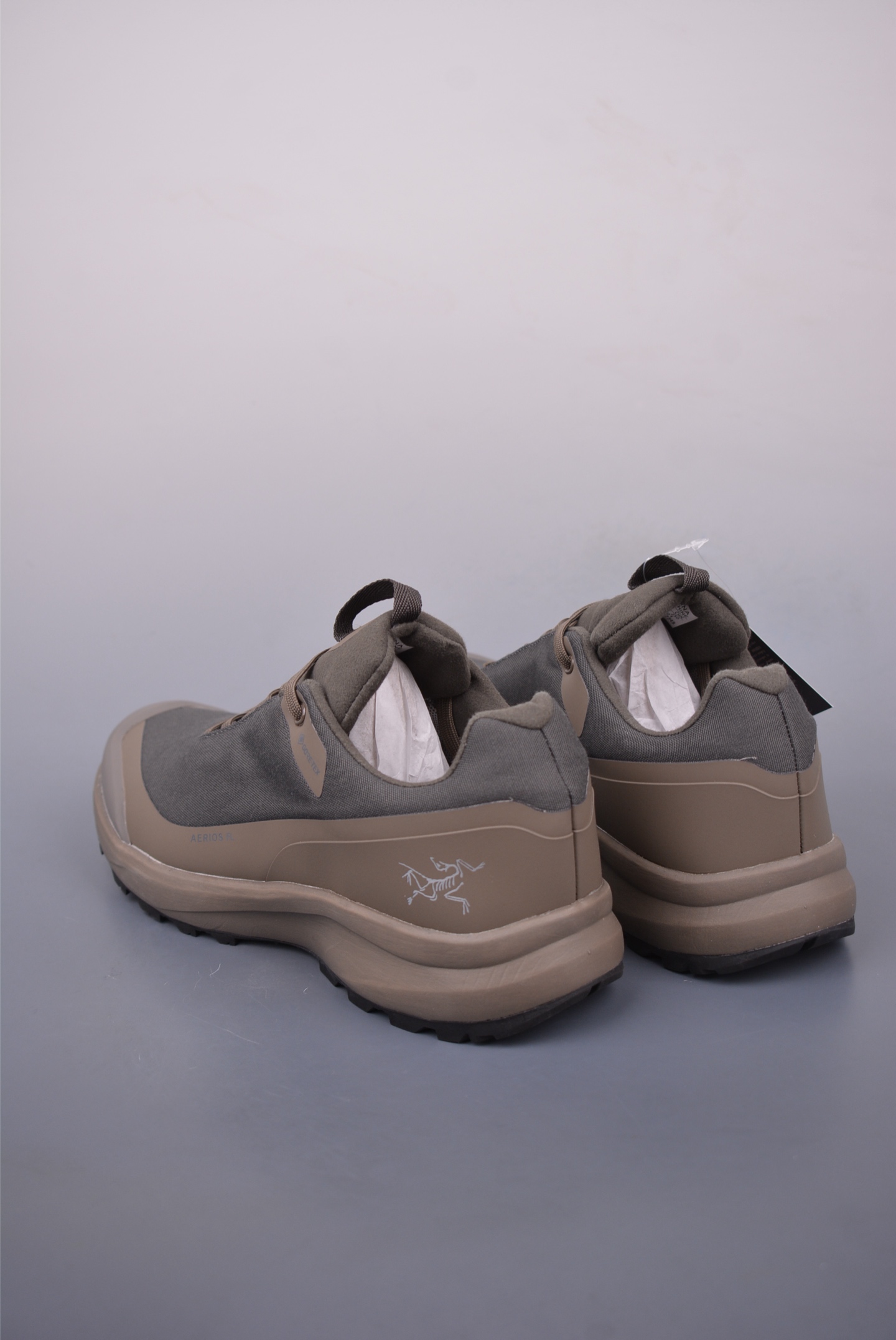 Arc'teryx Norvan Club FG M sports shoes military gray 0772183633