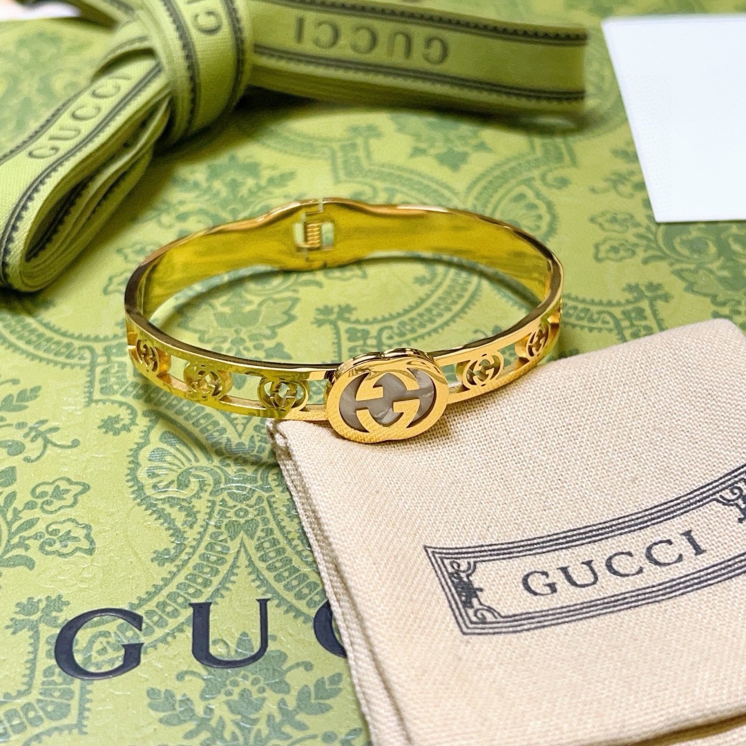 Gucci GG hollow bracelet