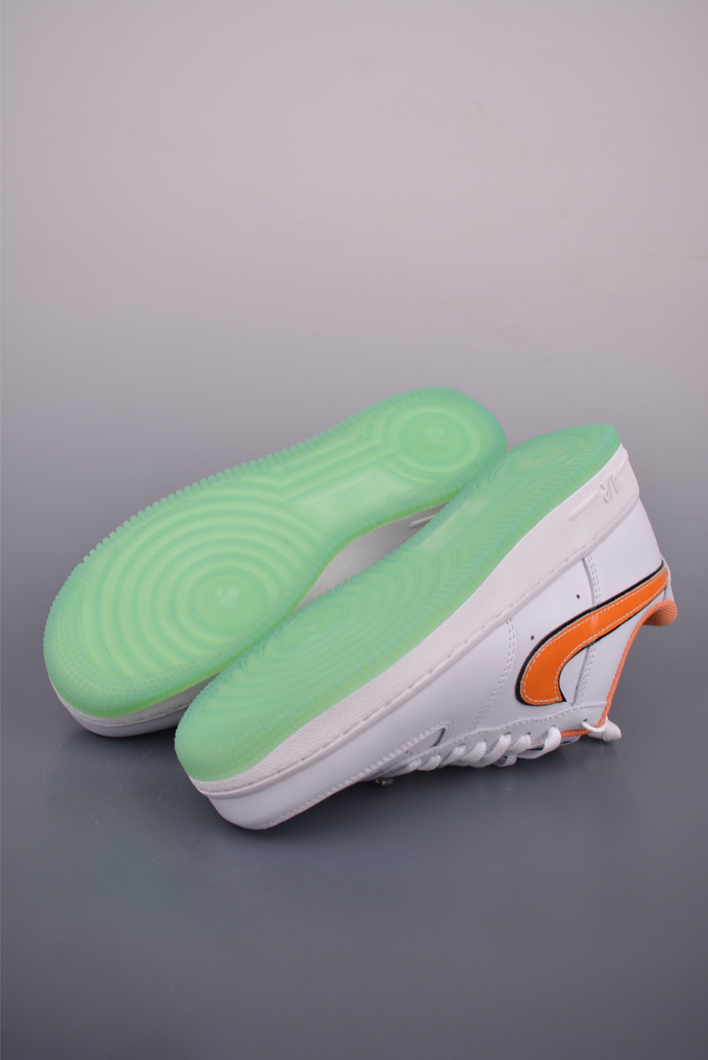Nike Air Force 1 Low 