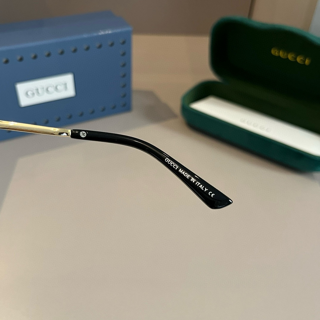 Gucci Square Frame Sunglasses
