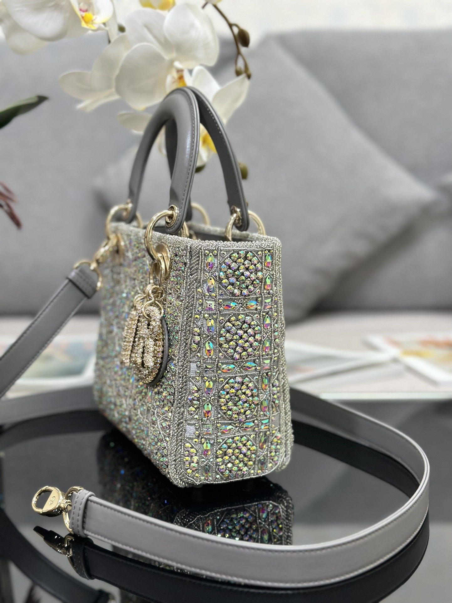 Dior Lady four-grid embroidery rhinestone pink M0538