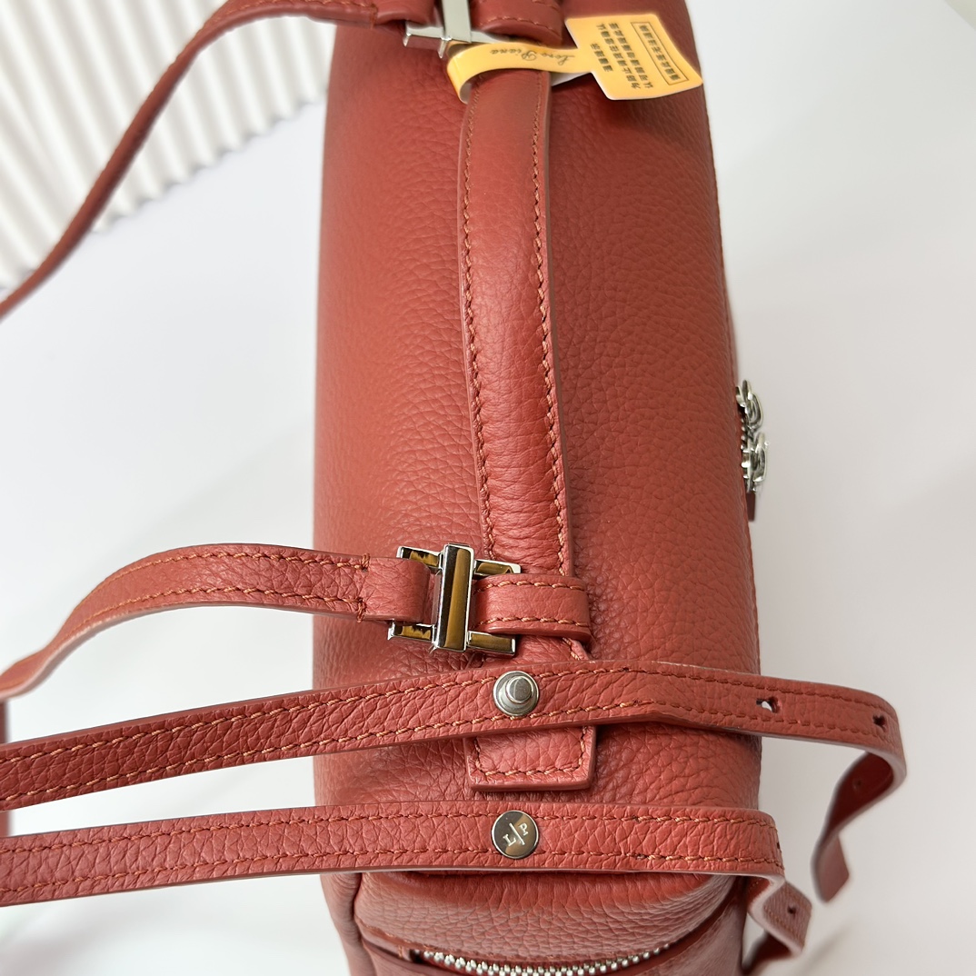 Loro Piana Extra poet L23.5 Square Backpack FAI6491