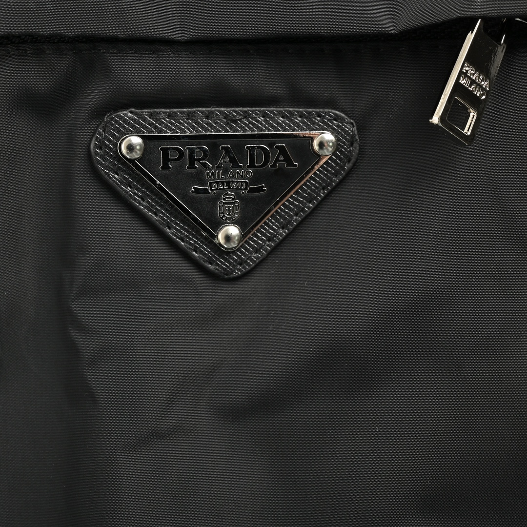 Prada 23Fw nylon side pocket trousers