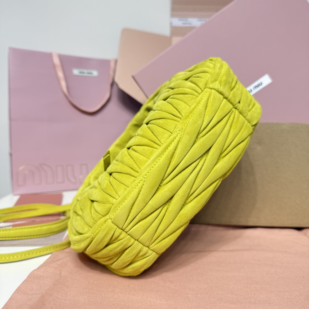 Miu Miu Miu Wander suede leather handbag 5BC125