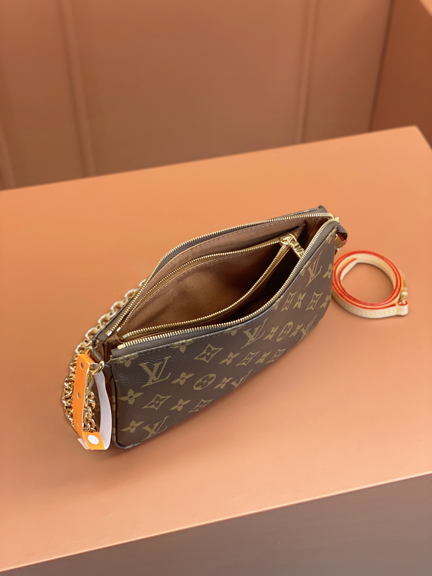 Louis Vuitton POCHETTE ACCESSOIRES Handbag M82766