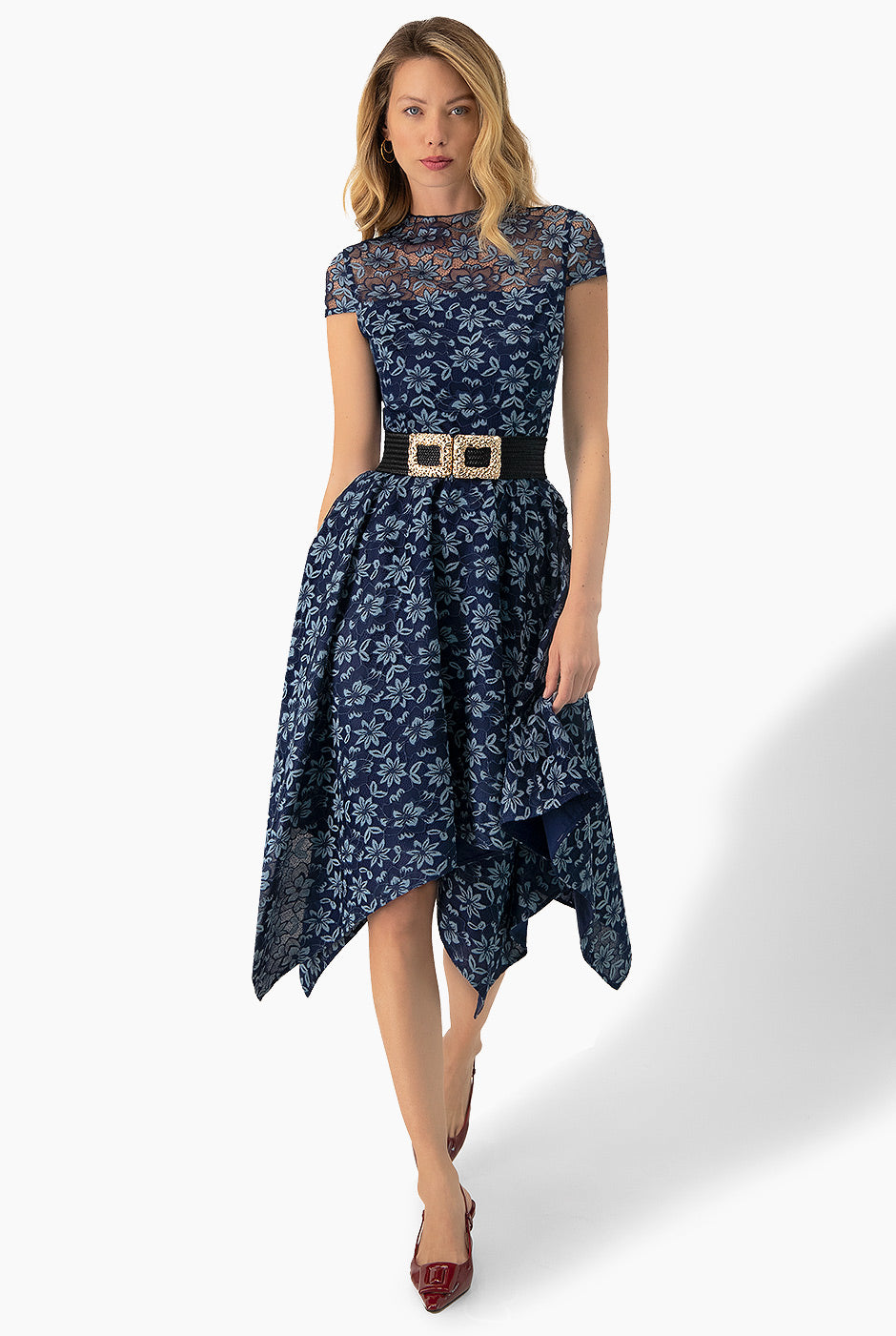 Vestido asimetrico de cuello redondo