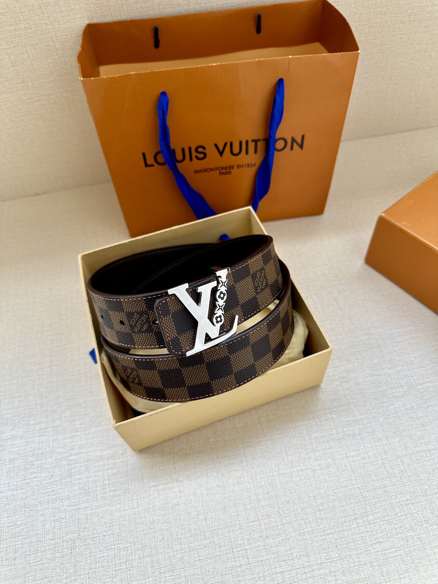 Louis Vuitton Monogram Print Men's Belt, 4CM Width