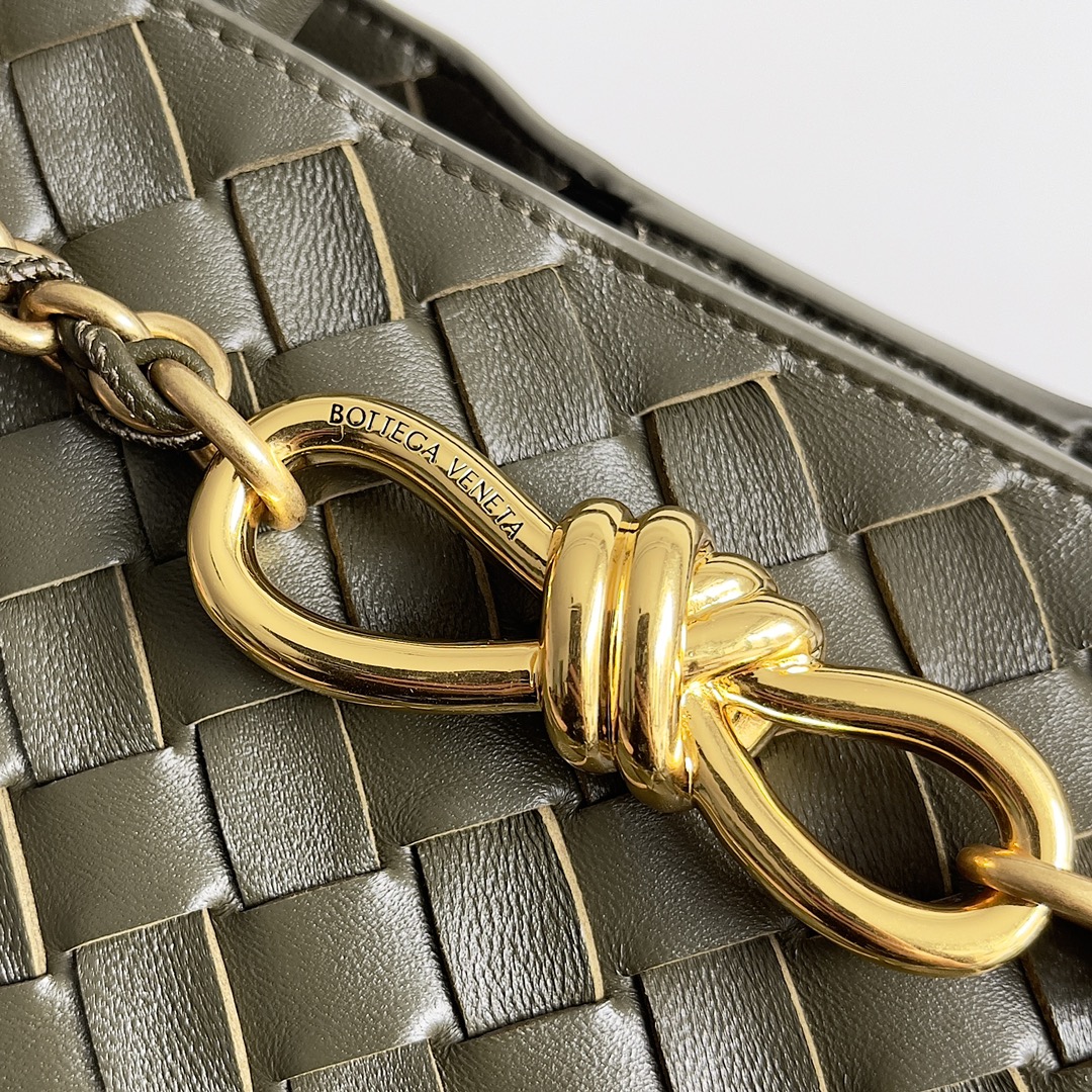 Bottega Veneta ANDIAMO Small Chain Bag 786008