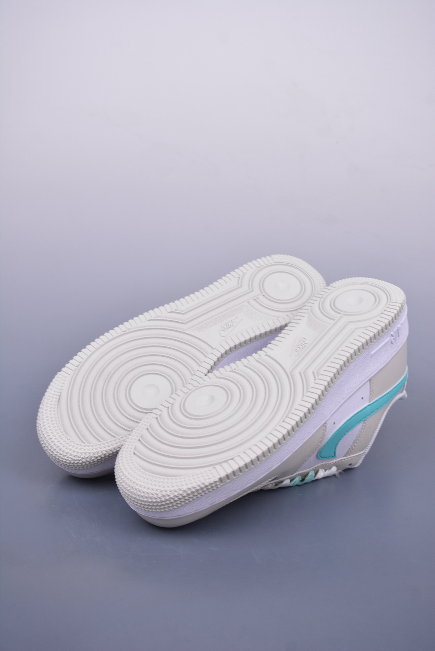 Nike Air Force 1 07 Low Sneakers Blue Hook Gradient LZ6699-555