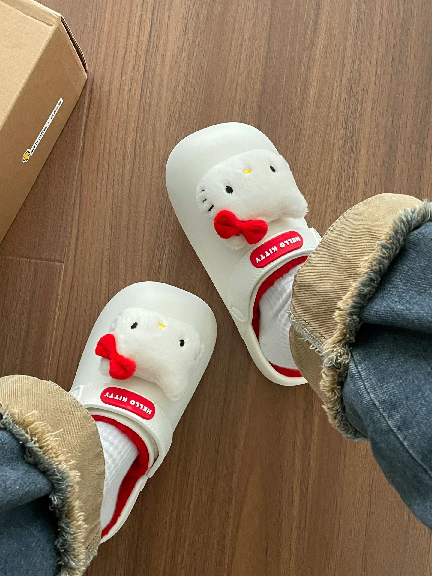 KT Slides Fuzzy for Women Slippers Winter Warm Plush Comfy Non-Slip Waterproof House Cloud Slide Slippers for Indoor Outdoor
