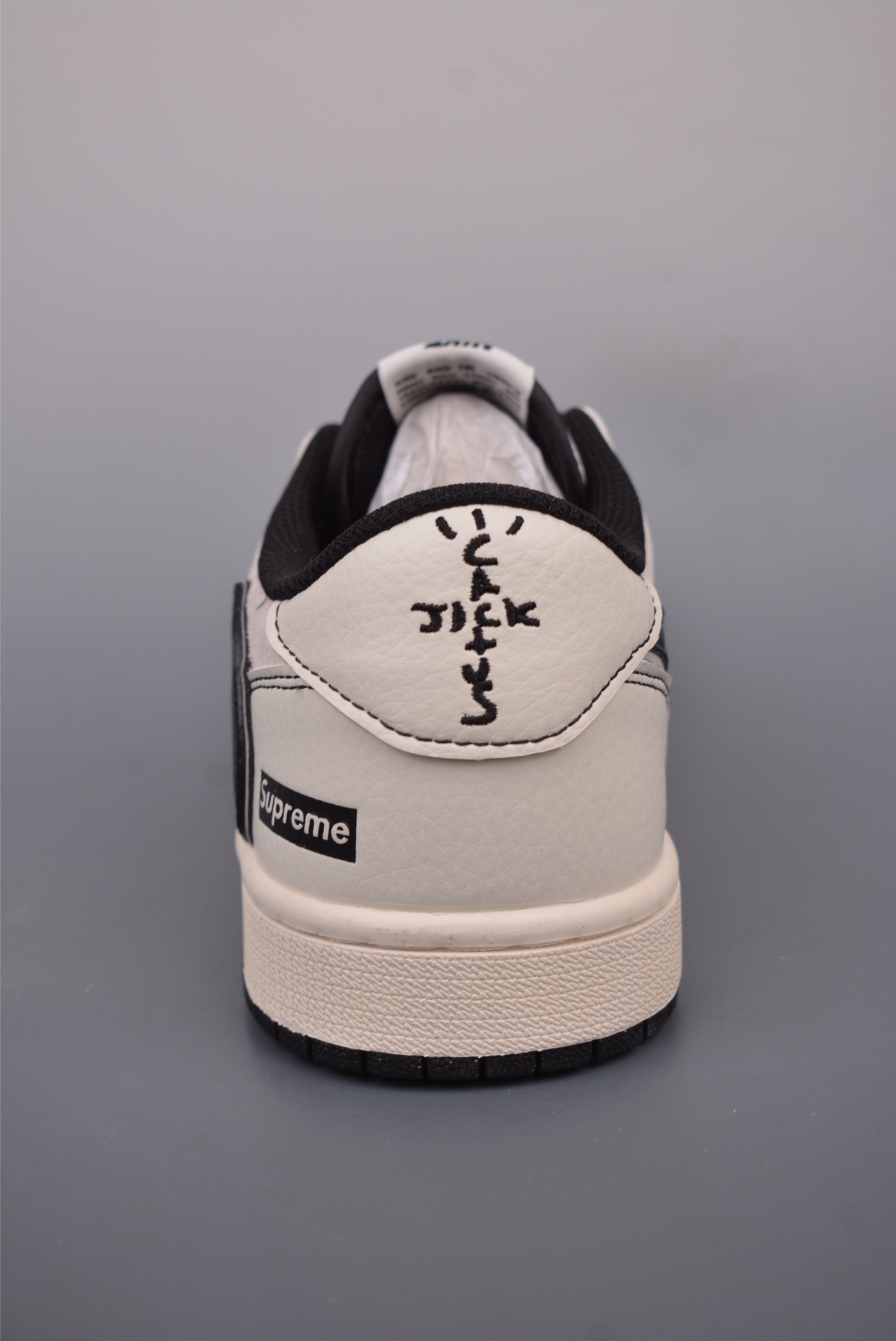 Supreme x Travis Scott x Nike Air Jordan 1 Low OG SPSupreme XZ2268-080