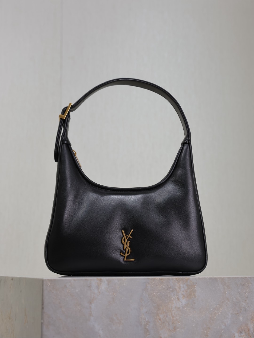 Yves Saint Laurent CALYO Underarm Bag 791484