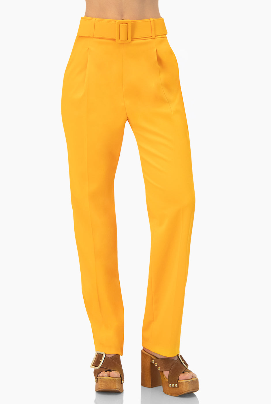 Pantalon sastreado en tono naranja