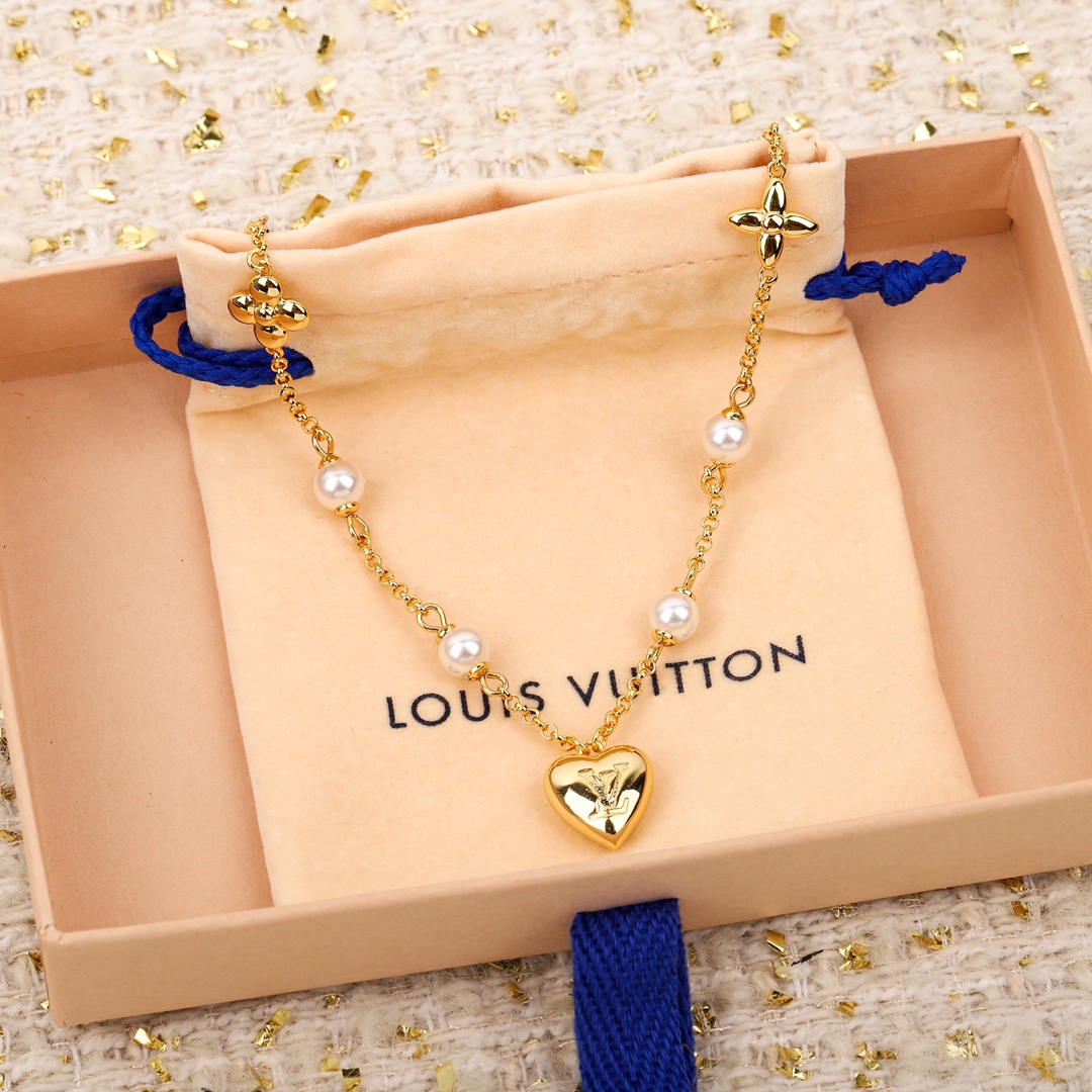 Louis Vuitton Heart Pearl Necklace
