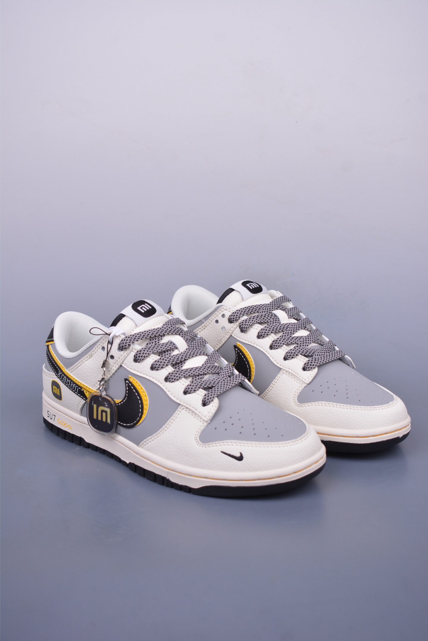 Lei Jun Xiaomi su7 x Nike SB Dunk Low sports shoes gray black and yellow XX3168-166