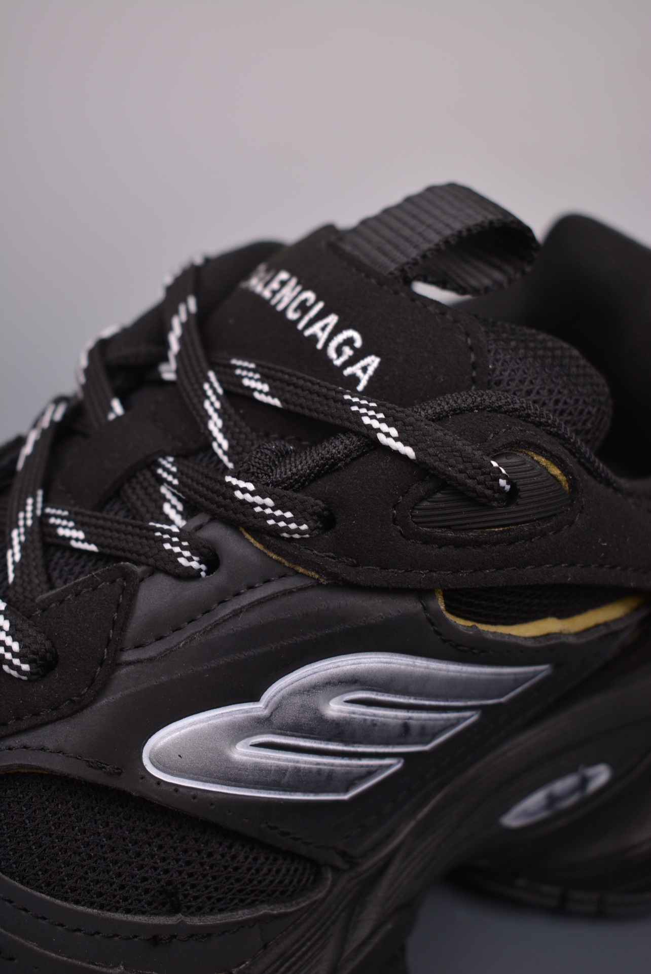 BALENCIAGA Cargo Sneaker 5XL Black