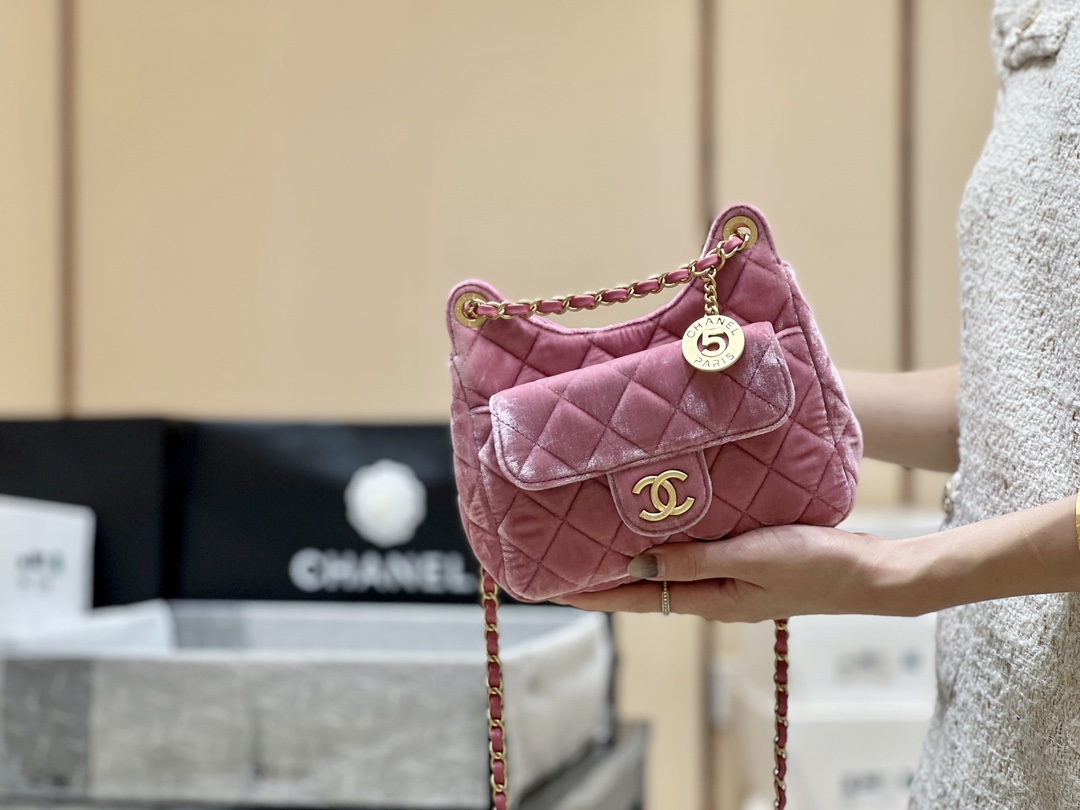 Chanel 23B velvet hobo AS4323