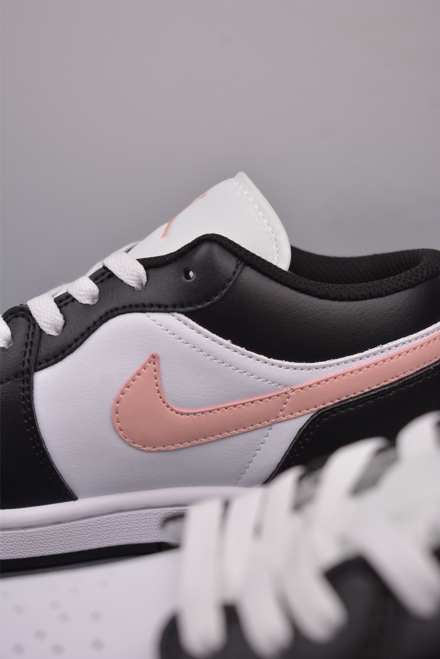 Nike Wmns Air Jordan 1 Low GS Leather Black White Pink 553558-165