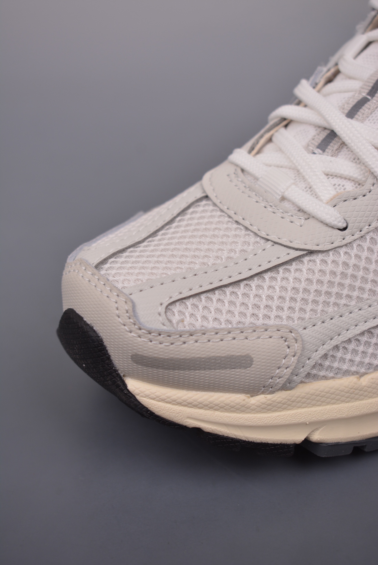 Nike Zoom Vomero 5 Off-White  HF0731-007