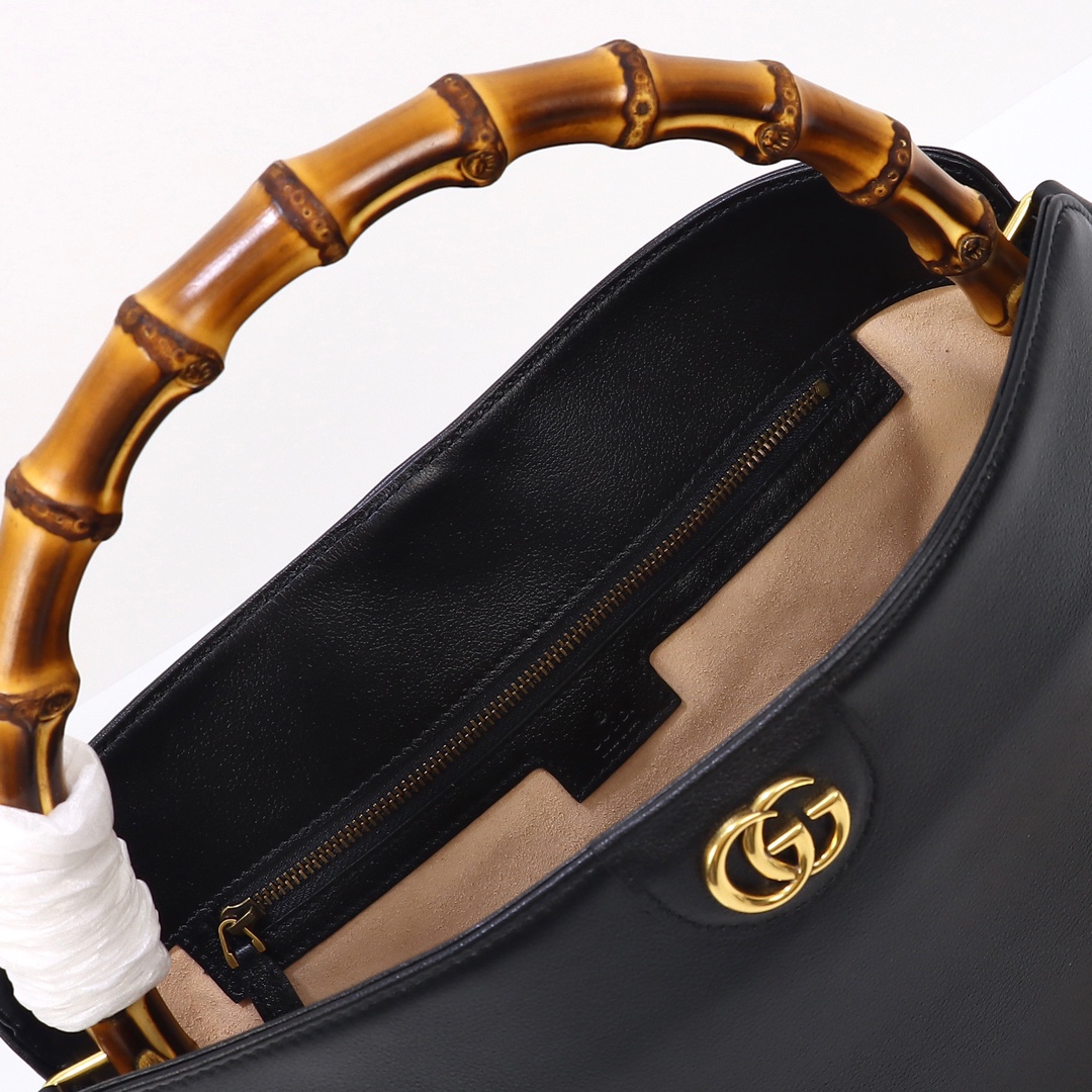 Gucci Diana large shoulder bag 746245 UAAAY 1092