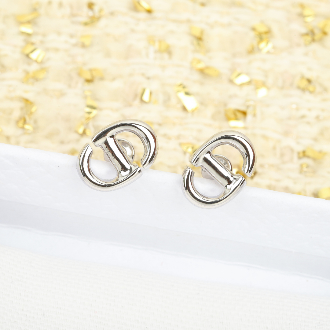 Dior CD letter earrings