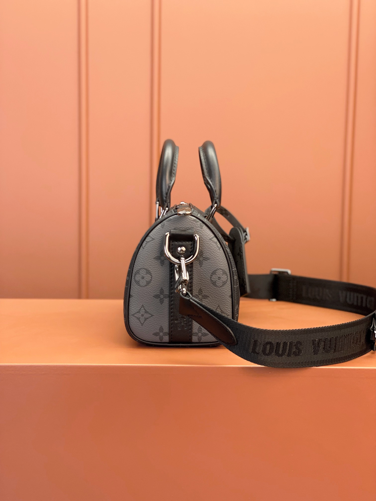 Louis Vuitton KEEPALL BANDOULIÈRE 25 Handbag M46271
