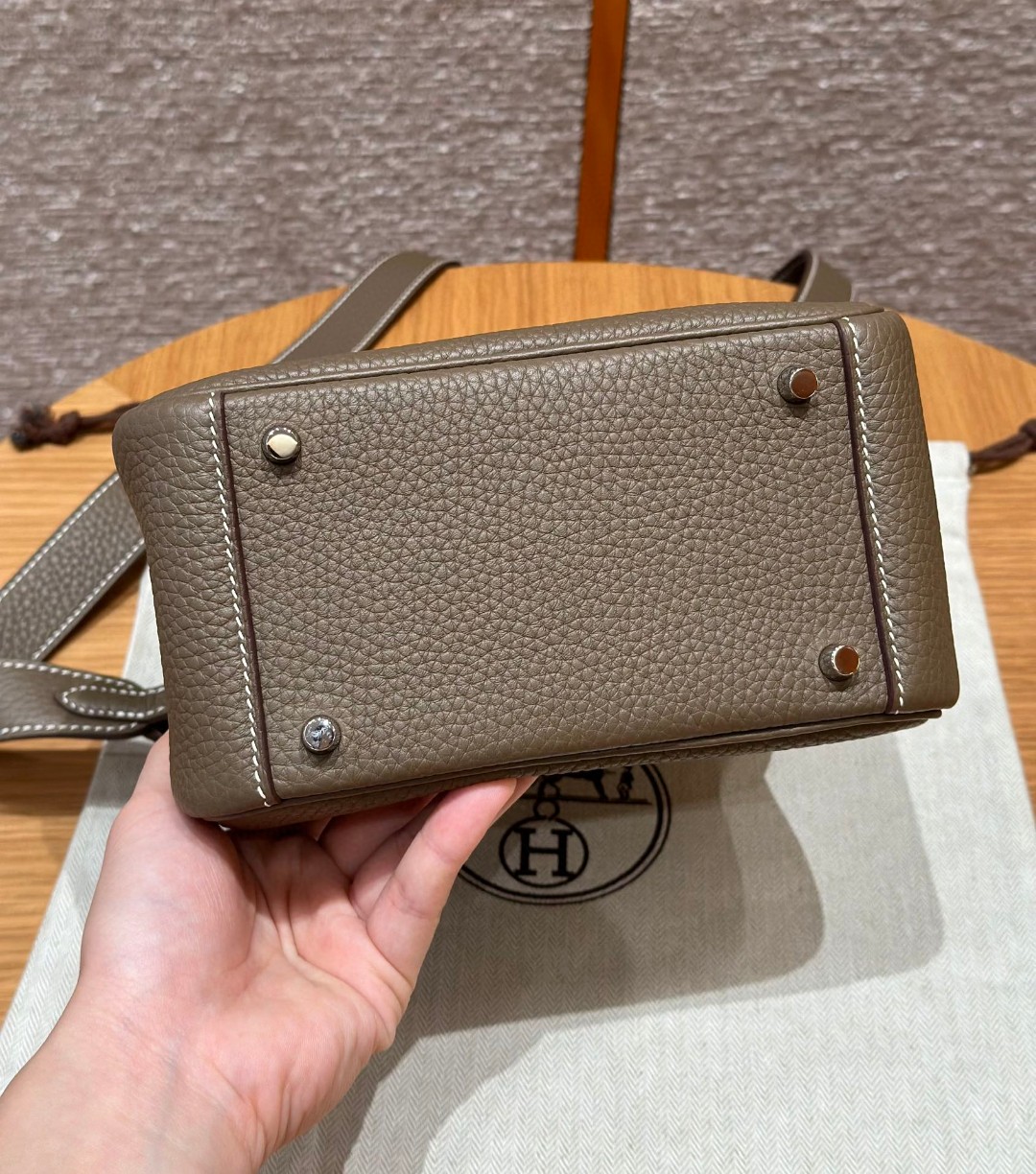 Hermès Mini Lindy 18Etoupe Handbag (Handmade to Order)