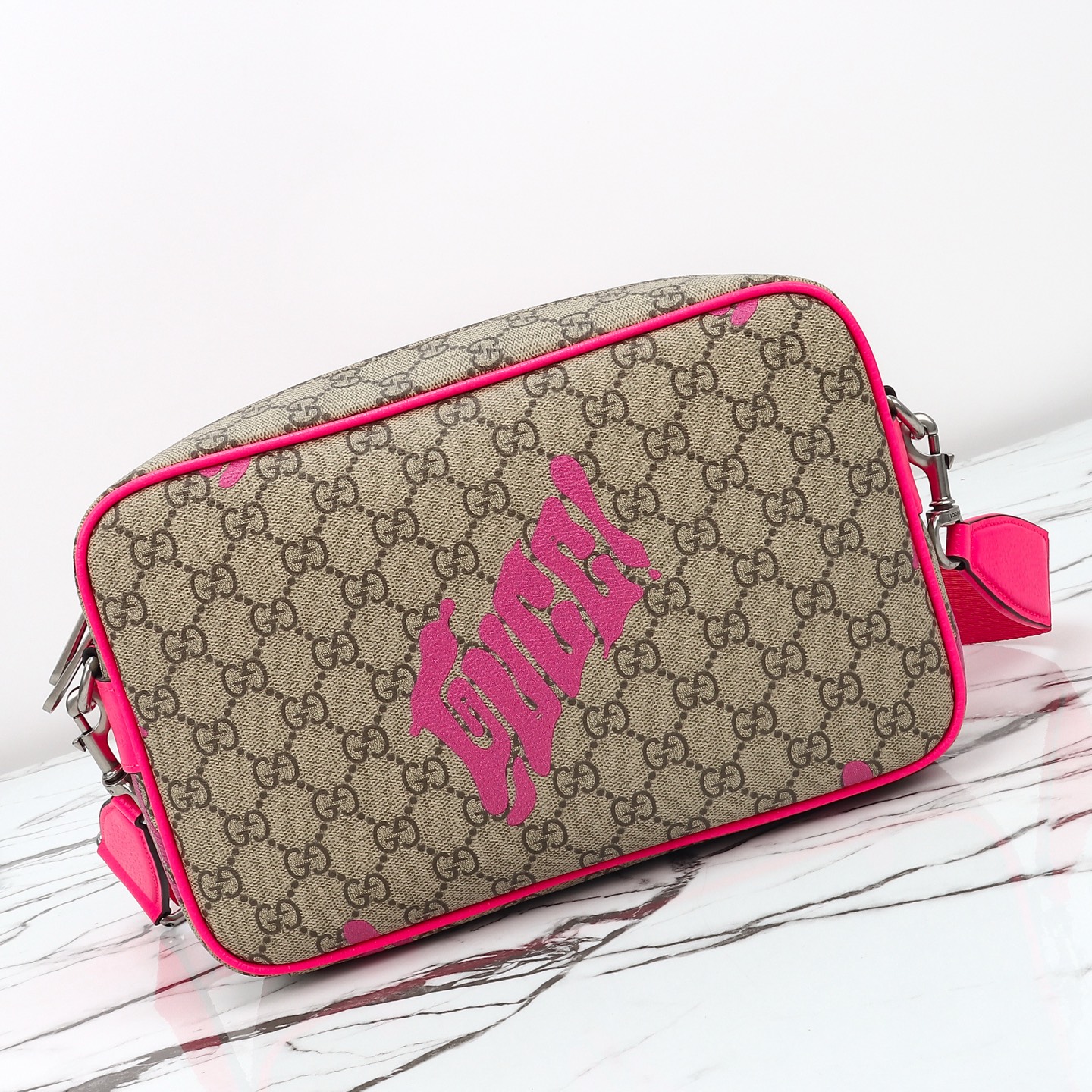 Gucci Medium crossbody bag with print 839380 FAEWN 9766