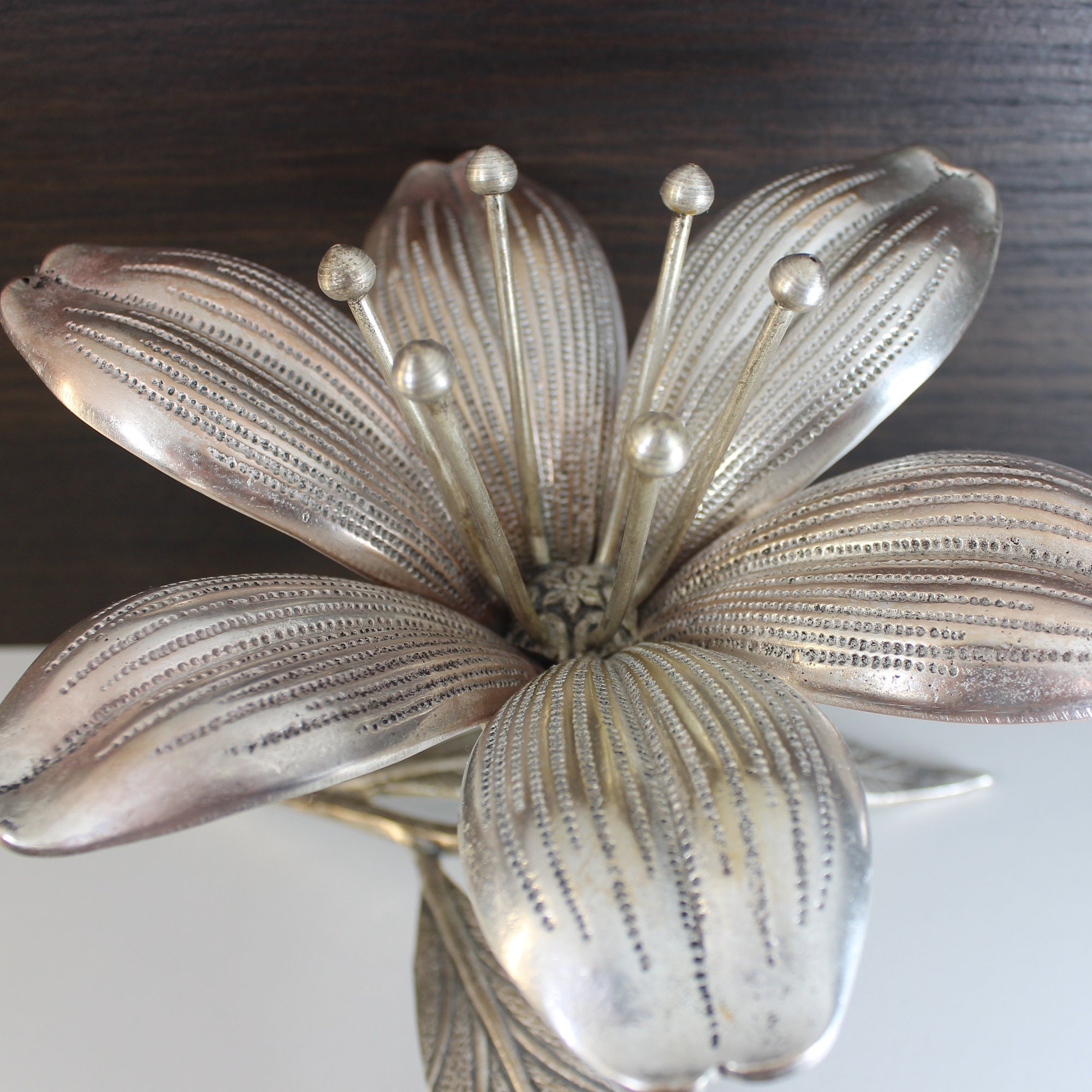 🌟Exclusive Sale ▪ Special Offer Today! 🔥80th Rare Brass Carved Removable Petal Ashtray