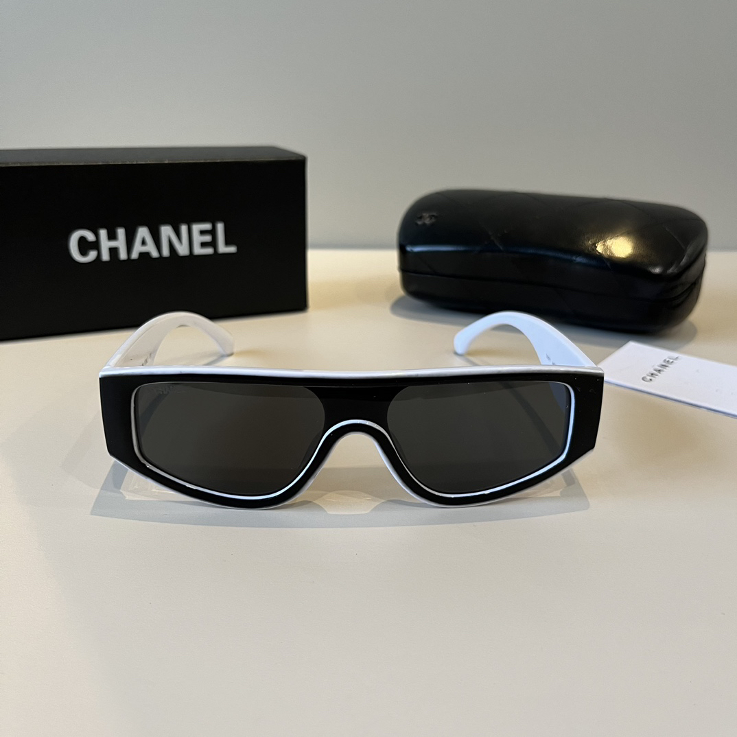 Chanel round frame sunglasses