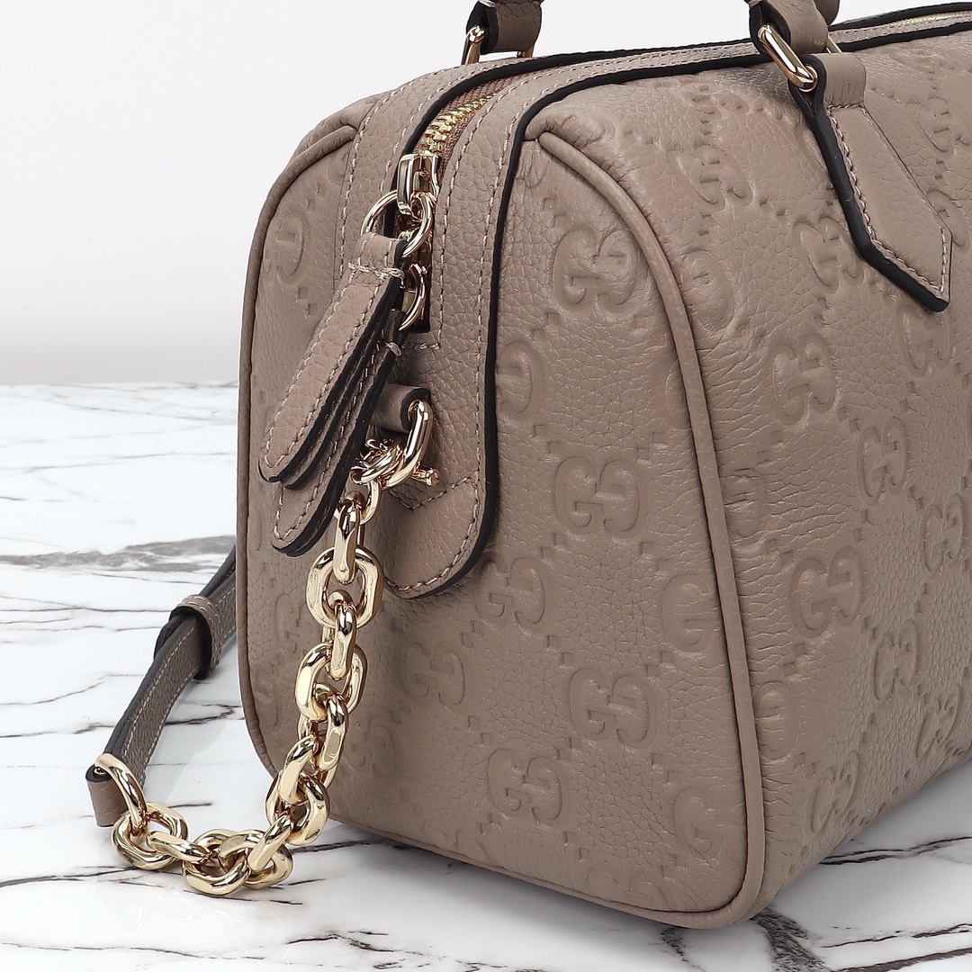 Gucci GG Emblem Medium Boston Bag‎ 815255 AAEEM 1000