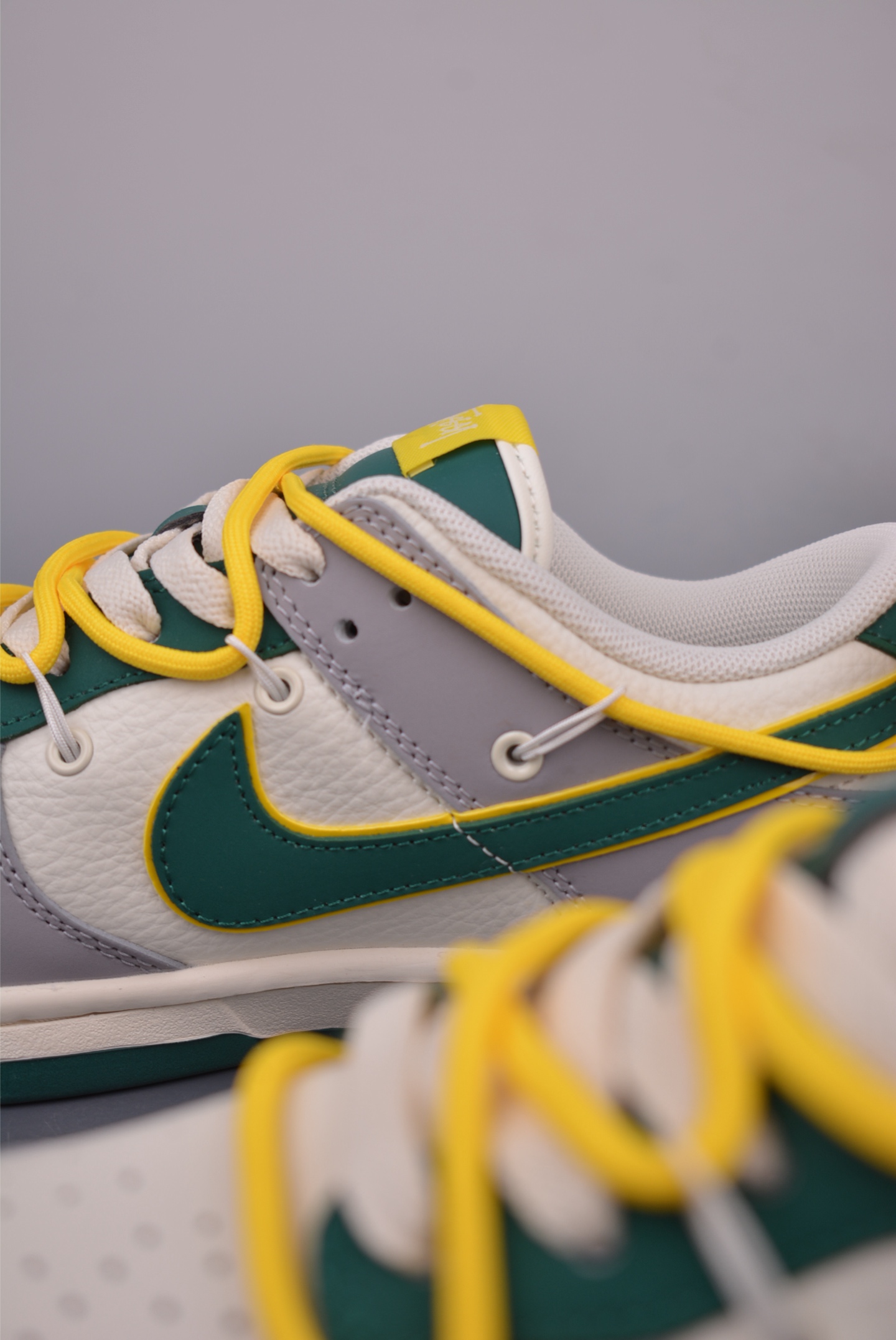 Stussy x Nike SB Dunk Low 