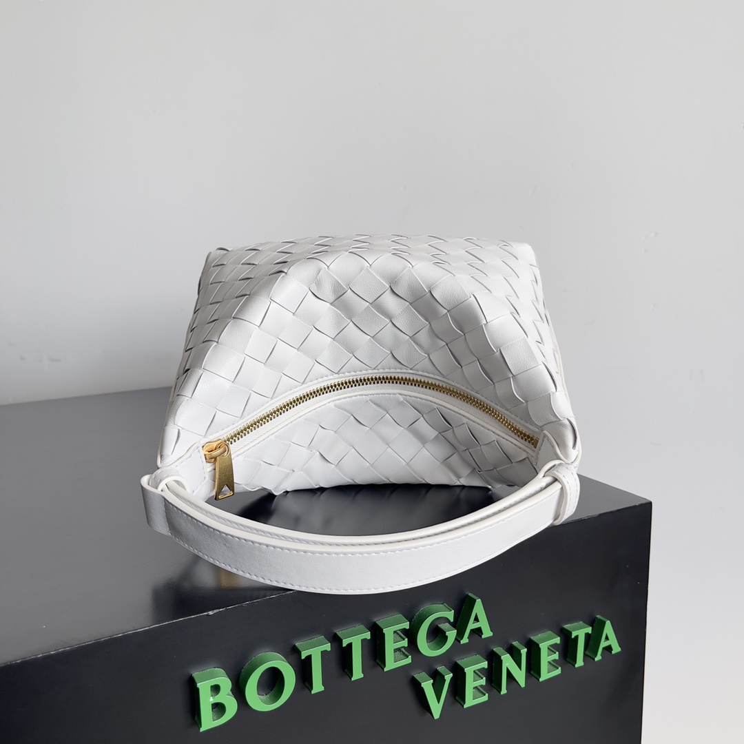 Bottega Veneta Year of the Snake Limited Edition Wallace Handbag 754443