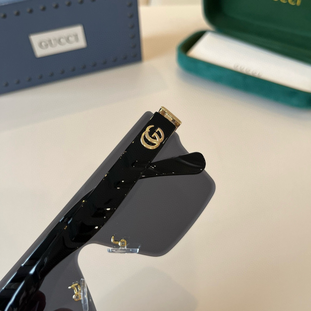 Gucci rimless sunglasses