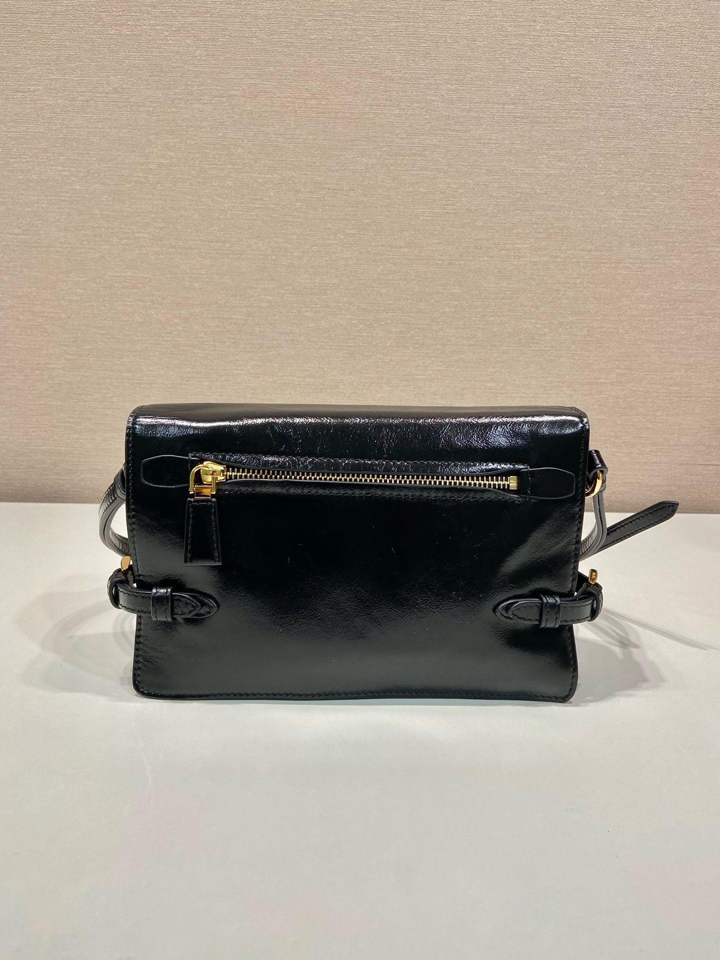 Prada waxed leather messenger bag 1BD082