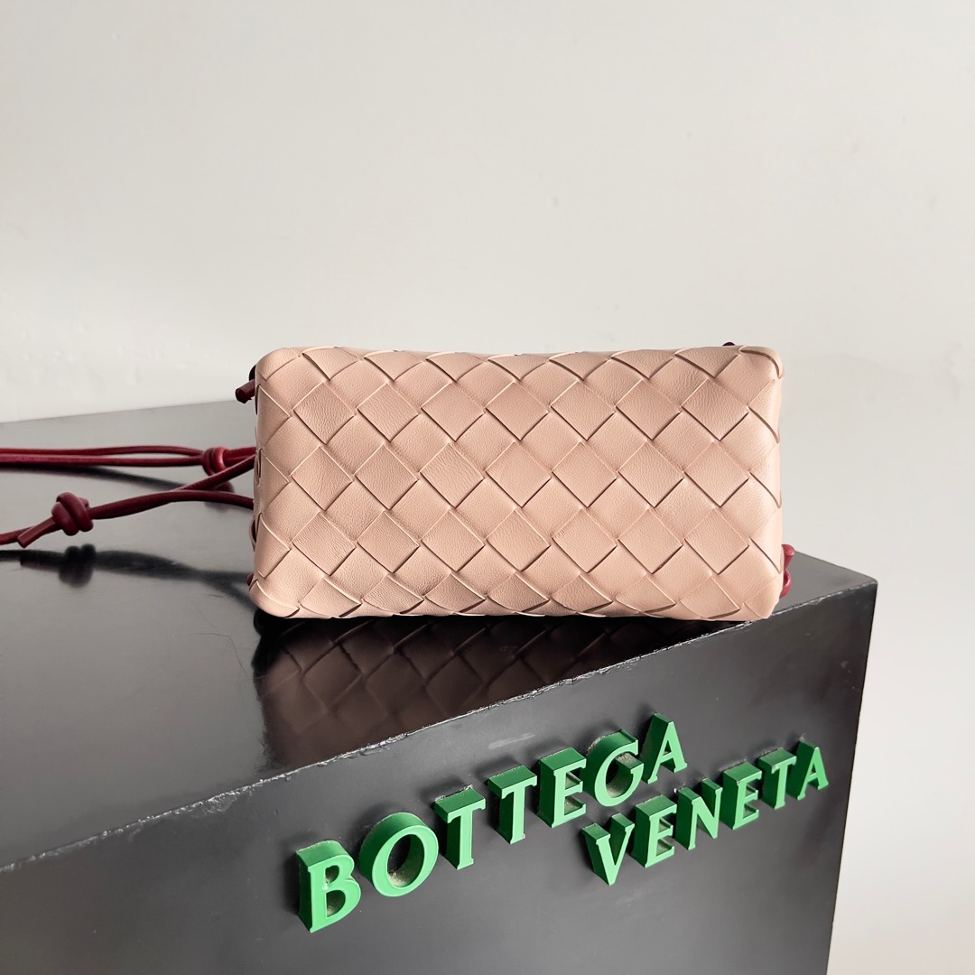 Bottega Veneta Concert Pouch Mini Bag 794258