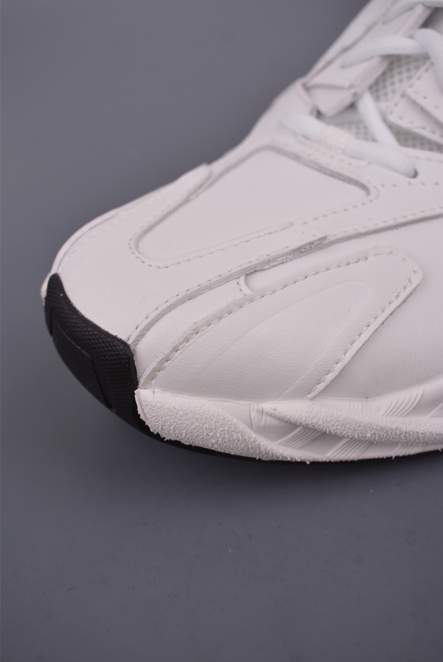BALENCIAGA Monday Sneaker 